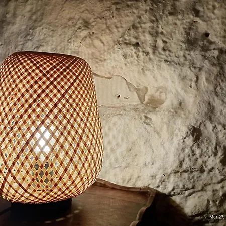 Maison Troglodytique Au Coeur Des Chateaux De La Loire - Le Cerisier Perche Luynes  Extérieur photo