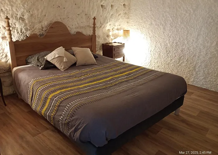 Maison Troglodytique Au Coeur Des Chateaux De La Loire - Le Cerisier Perche