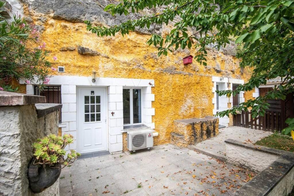 Hébergement de vacances Maison Troglodytique Au Coeur Des Chateaux De La Loire - Le Cerisier Perche