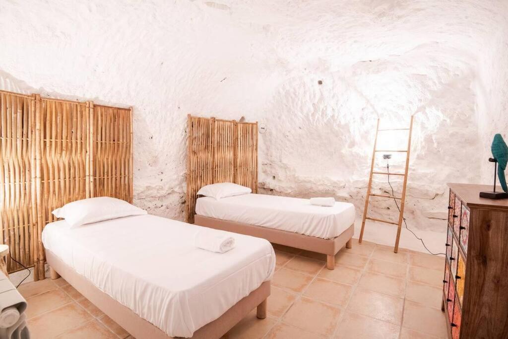 Maison Troglodytique Au Coeur Des Chateaux De La Loire - Le Cerisier Perche Hébergement de vacances Luynes (Indre-et-Loire)