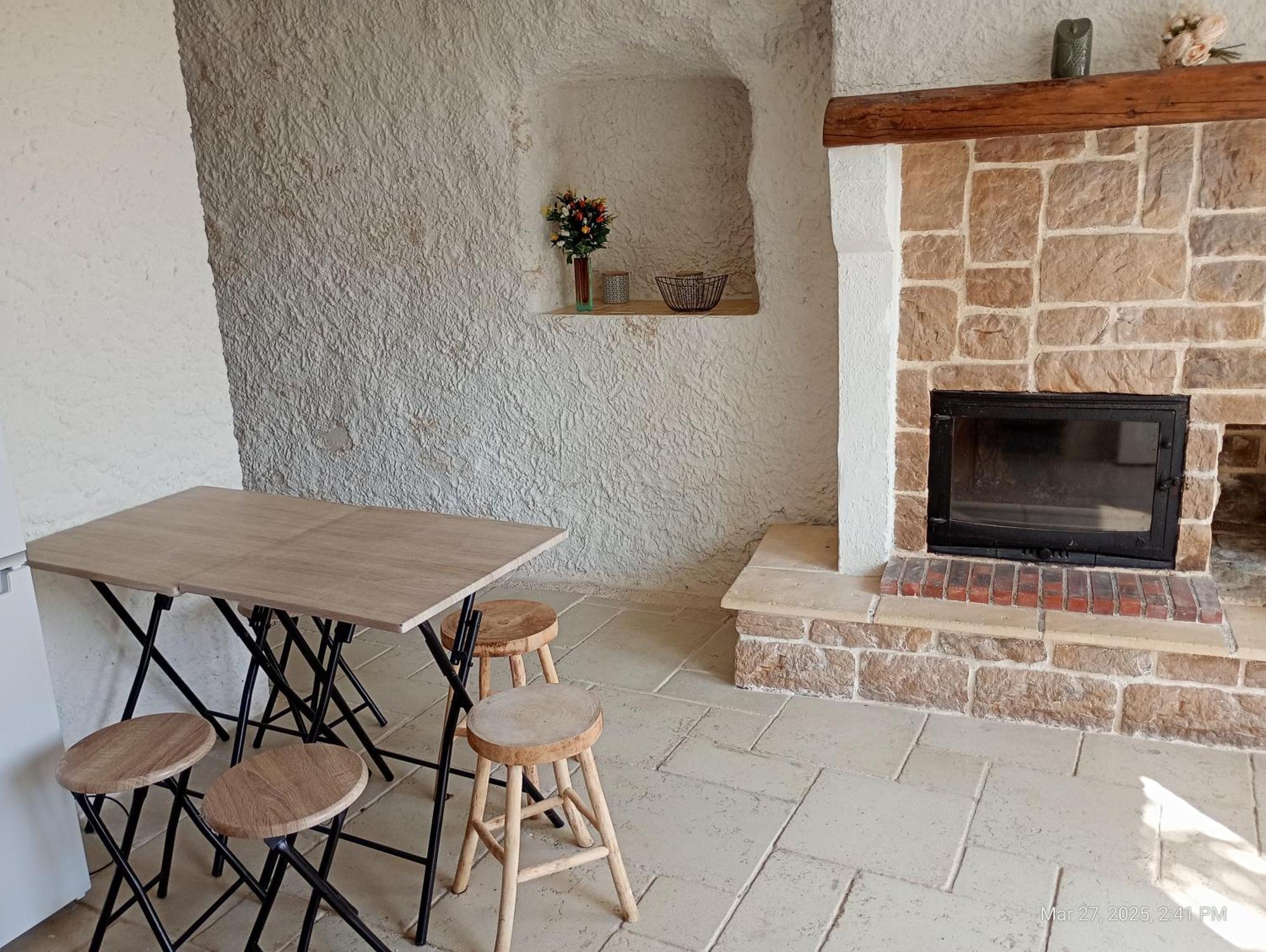 Maison Troglodytique Au Coeur Des Chateaux De La Loire - Le Cerisier Perche Ferienhaus Luynes (Indre-et-Loire)